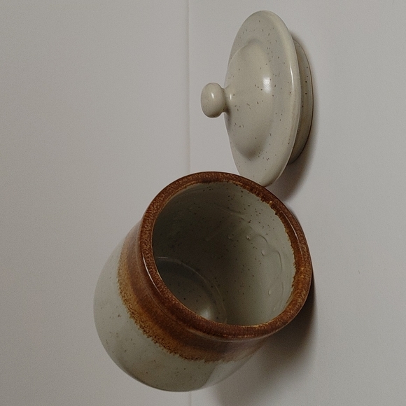 Small McCoy Lidded Ceramic Canister - Picture 9 of 10